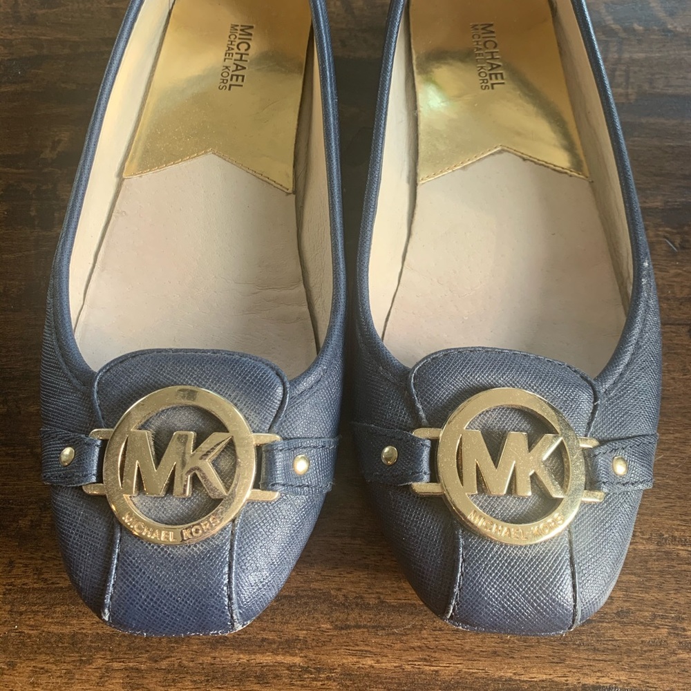 Michale Kors blue flats